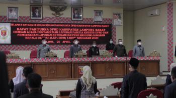 Peripurna DPRD Lambar Bahas LKPJ-KDH, Salah Satu Bahas Angaran Media Yang Terjun Bebas